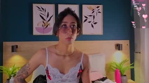 Snapshot of gabypetit chatting on 09-21-25, 01:57 Gaby online show from 09-21-25, 01:57