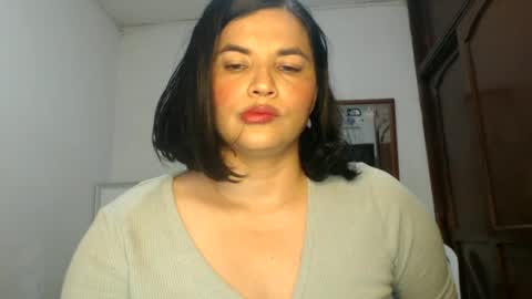 Snapshot of gabysot chatting on 06-23-26, 05:33 gabysot online show from 06-23-26, 05:33