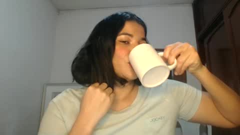 Snapshot of gabysot chatting on 06-26-26, 04:44 gabysot online show from 06-26-26, 04:44