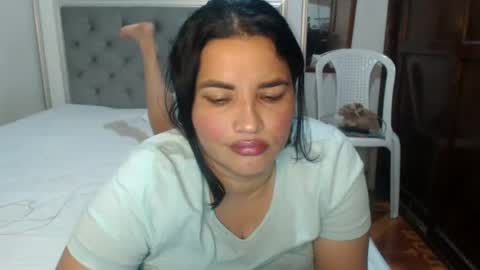 Snapshot of gabysot chatting on 07-11-26, 06:10 gabysot online show from 07-11-26, 06:10