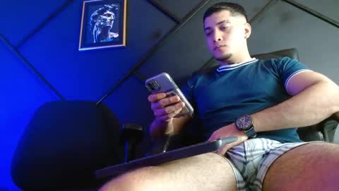 Snapshot of gael_williams4 chatting on 01-01-25, 11:18 Gael Williams online show from 01-01-25, 11:18