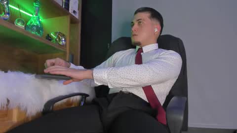 Snapshot of gael_williams4 chatting on 09-17-25, 06:31 Gael Williams online show from 09-17-25, 06:31