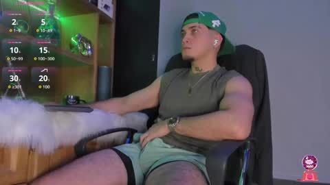 Snapshot of gael_williams4 chatting on 11-10-25, 01:37 Gael Williams online show from 11-10-25, 01:37