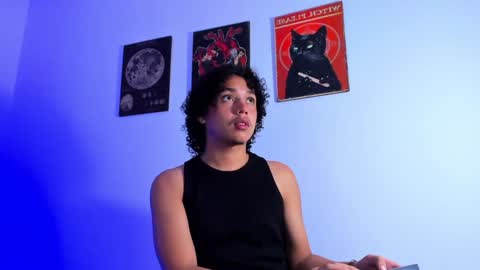 Snapshot of gaeloconner chatting on 12-15-24, 12:28 Gael Conner online show from 12-15-24, 12:28