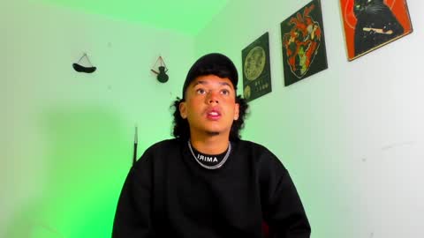 Snapshot of gaeloconner chatting on 12-29-24, 04:48 Gael Conner online show from 12-29-24, 04:48