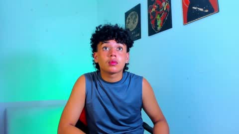 Snapshot of gaeloconner chatting on 01-22-25, 02:48 Gael Conner online show from 01-22-25, 02:48