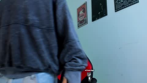 Snapshot of gaeloconner chatting on 02-04-25, 03:44 Gael Conner online show from 02-04-25, 03:44