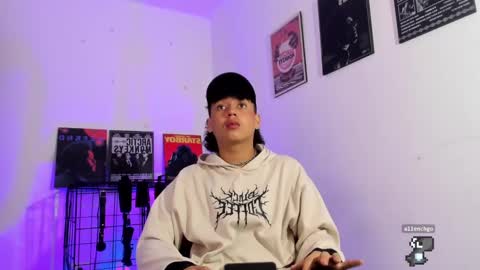 Snapshot of gaeloconner chatting on 02-22-25, 02:39 Gael Conner online show from 02-22-25, 02:39