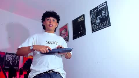 Snapshot of gaeloconner chatting on 02-28-25, 02:53 Gael Conner online show from 02-28-25, 02:53