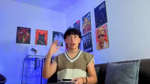 Snapshot of gaeloconner chatting on 09-17-25, 02:13 Gael Conner online show from 09-17-25, 02:13