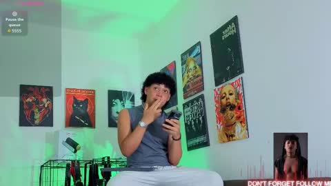 Snapshot of gaeloconner chatting on 09-18-25, 02:02 Gael Conner online show from 09-18-25, 02:02