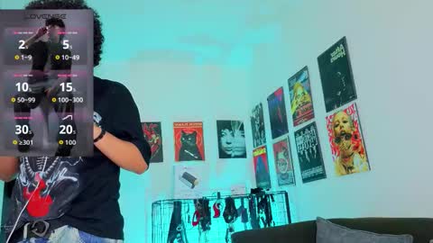 Snapshot of gaeloconner chatting on 11-11-25, 01:49 Gael Conner online show from 11-11-25, 01:49