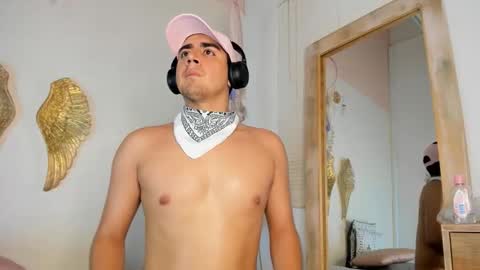 Snapshot of gaelpike chatting on 12-13-25, 07:53 Gael online show from 12-13-25, 07:53