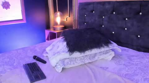 Snapshot of gahia_thompson chatting on 07-06-26, 03:03 Gahia online show from 07-06-26, 03:03