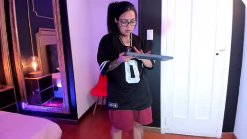 Snapshot of gahia_thompson chatting on 07-28-26, 11:28 Gahia online show from 07-28-26, 11:28