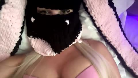Snapshot of gaia_brv chatting on 05-26-26, 12:34 Feetbaabe online show from 05-26-26, 12:34
