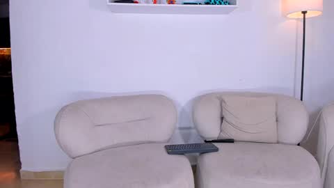 gal_stone_ online show from 05-14-26, 12:06