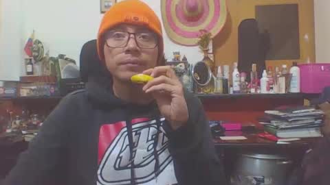 Snapshot of galen_0 chatting on 02-12-25, 05:58 galen_0 online show from 02-12-25, 05:58