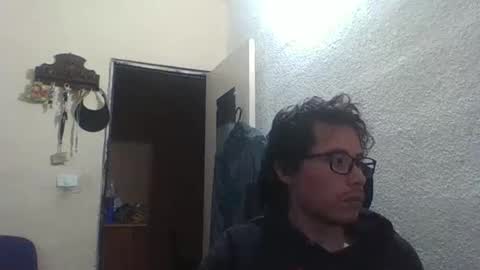 Snapshot of galen_0 chatting on 02-16-25, 04:09 galen_0 online show from 02-16-25, 04:09