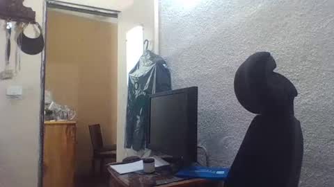 Snapshot of galen_0 chatting on 02-17-25, 10:25 galen_0 online show from 02-17-25, 10:25