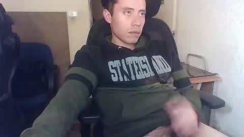 Snapshot of galen_0 chatting on 01-10-26, 05:20 galen_0 online show from 01-10-26, 05:20