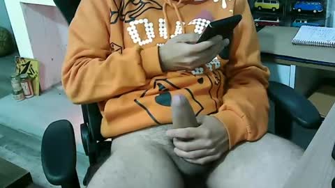 Snapshot of gamasexxx1 chatting on 10-28-25, 07:05 gamasexxx1 online show from 10-28-25, 07:05