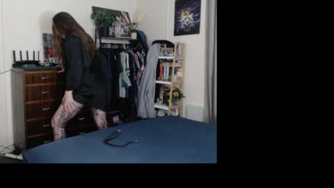 HOT  online show from 03-21-26, 10:31