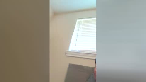 gangsterboy713832281 online show from 03-25-26, 04:24