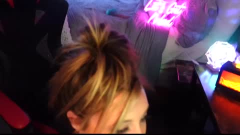 Jenna  - be back MONDAY night.  online show from 12-21-24, 10:17