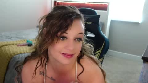 Jenna  - be back MONDAY night.  online show from 05-28-26, 04:59