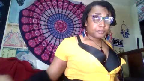 Snapshot of gardeniaspear chatting on 05-28-26, 07:49 Gardenia online show from 05-28-26, 07:49