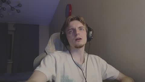 Snapshot of gasturfahe chatting on 12-28-24, 11:48 gasturfahe online show from 12-28-24, 11:48