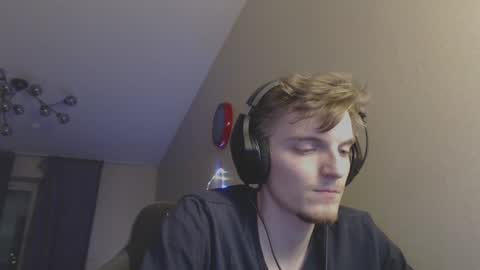 Snapshot of gasturfahe chatting on 01-02-25, 06:23 gasturfahe online show from 01-02-25, 06:23