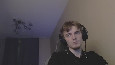 Snapshot of gasturfahe chatting on 01-03-25, 08:43 gasturfahe online show from 01-03-25, 08:43