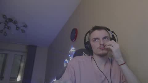 Snapshot of gasturfahe chatting on 02-15-25, 06:44 gasturfahe online show from 02-15-25, 06:44