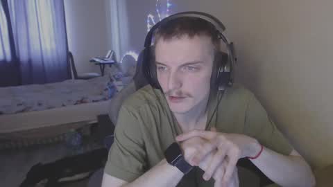 Snapshot of gasturfahe chatting on 02-25-25, 12:45 gasturfahe online show from 02-25-25, 12:45