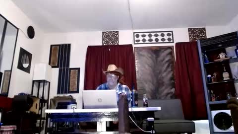 Snapshot of gatewaylaptop2019 chatting on 10-27-25, 06:56 gatewaylaptop2019 online show from 10-27-25, 06:56