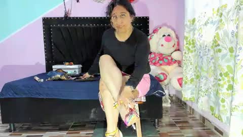 Snapshot of gaticahot001 chatting on 12-17-24, 09:27 Diana online show from 12-17-24, 09:27