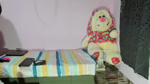 Snapshot of gaticahot001 chatting on 01-16-25, 11:04 Diana online show from 01-16-25, 11:04