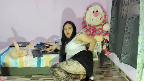 Snapshot of gaticahot001 chatting on 01-17-25, 07:49 Diana online show from 01-17-25, 07:49