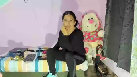 Snapshot of gaticahot001 chatting on 01-19-25, 02:04 Diana online show from 01-19-25, 02:04