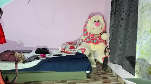 Snapshot of gaticahot001 chatting on 01-24-25, 11:37 Diana online show from 01-24-25, 11:37