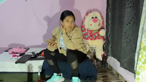 Snapshot of gaticahot001 chatting on 01-27-25, 12:33 Diana online show from 01-27-25, 12:33