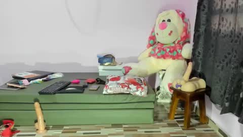 Snapshot of gaticahot001 chatting on 02-12-25, 11:51 Diana online show from 02-12-25, 11:51