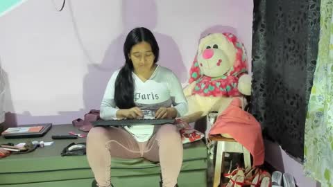 Snapshot of gaticahot001 chatting on 02-12-25, 11:30 Diana online show from 02-12-25, 11:30