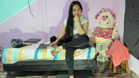 Snapshot of gaticahot001 chatting on 03-07-25, 12:04 Diana online show from 03-07-25, 12:04