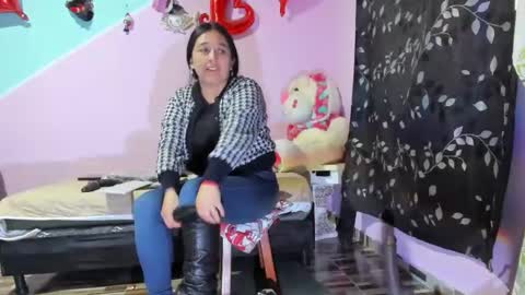Snapshot of gaticahot001 chatting on 09-26-25, 10:36 Diana online show from 09-26-25, 10:36