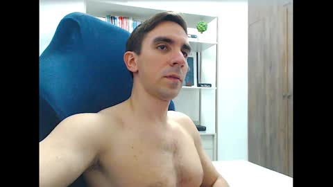 gatosarado23 online show from 10-22-25, 02:23