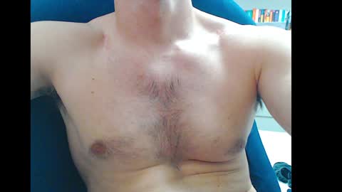 Snapshot of gatosarado23 chatting on 04-25-26, 05:32 gatosarado23 online show from 04-25-26, 05:32