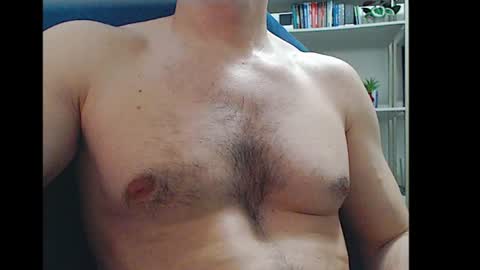 gatosarado23 online show from 07-10-26, 07:45